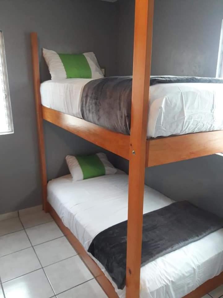 Tortuga Hostel Topolobampo Eksteriør billede